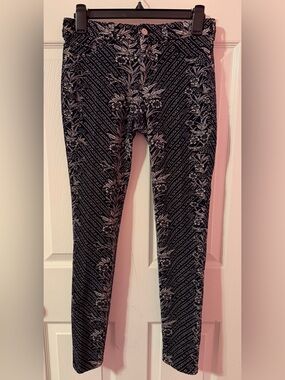 Pilcro and the Letterpress Black Gray Serif Floral Skinny Jeans